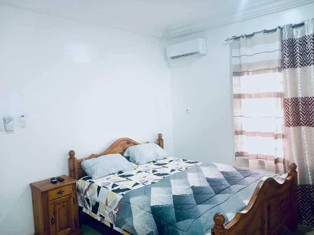 Mb Properties - Brufut Garden Apartments Ngoại thất bức ảnh